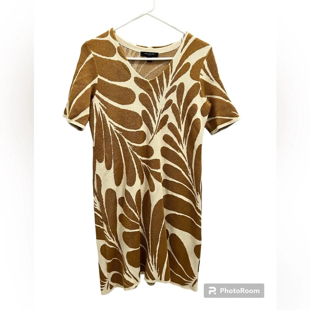 ANN TAYLOR Shimmer Leaf Petal V-neck sweater dress size MEDIUM petite gold
